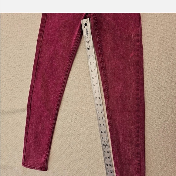 Levi's Pink Skinny Jeans Vibrant Style - Picture 11 of 12